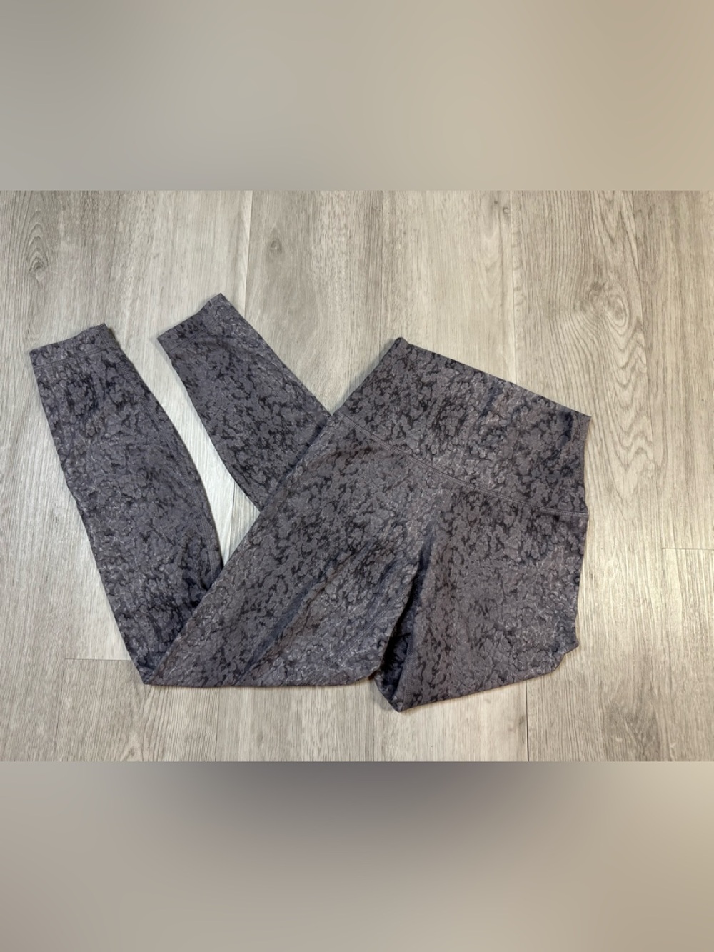 Yogalicious Women’s Gray Pebble Print High Rise Ankle Leggings XS